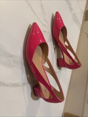 New in box! Hot pink heels, size 8